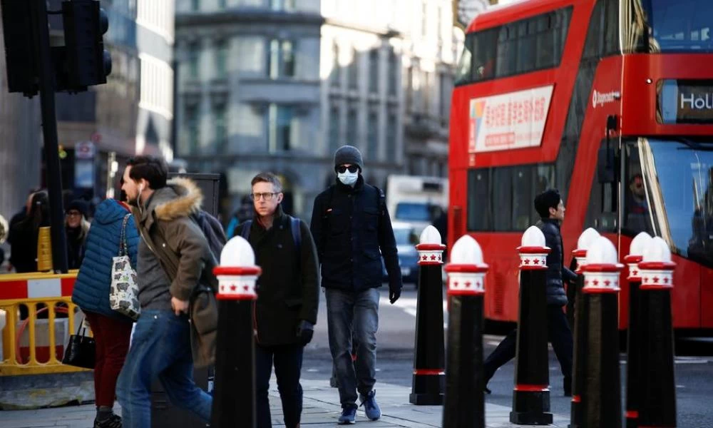 Αυξάνονται πάλι τα κρούσματα στην Αγγλία - 873 οι νεκροί σε ένα 24ωρο